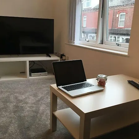 Ruth Apartment *