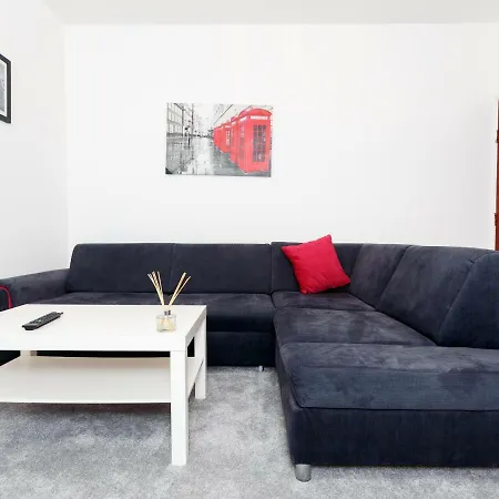 Ruth Apartment